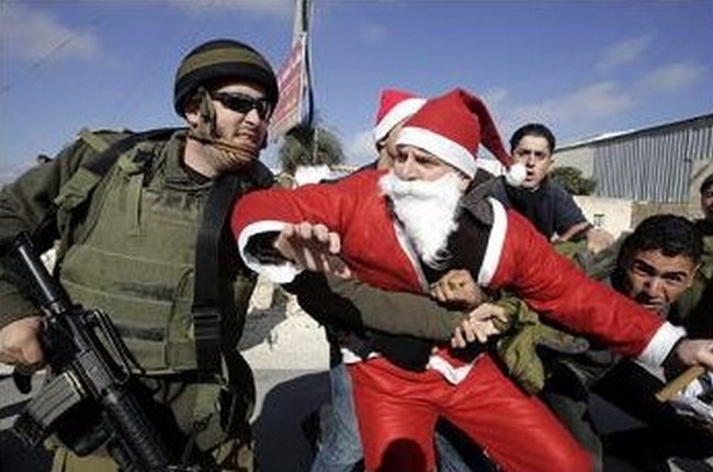 Israelis_beat_Santa.jpg