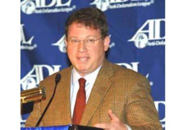 Dr Duke & Andy Hitchcock  – Jeffrey Goldberg, Israeli  Military Veteran & Iraq War Liar – Celebrated for totally unsubstantiated vile Lies about Prez Trump!