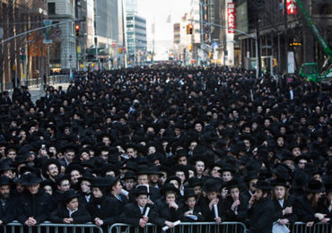 Single Loyalty Jewish Supremacy on Display Once Again: 50,000 Jews Demonstrate over Israeli Laws—in New York!