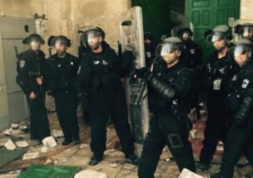 Israeli forces raid al-Aqsa Mosque compound in Jerusalem: Zio-Watch, July 26, 2015