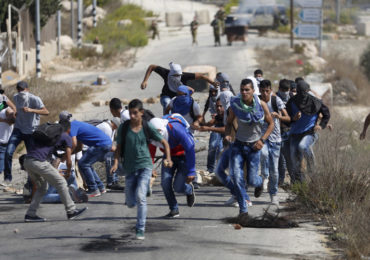 IDF shoots, injures HRW employee at protest in West Bank: Zio-Watch, October 12, 2015