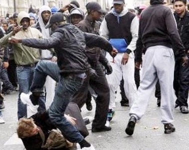Black-Gangs-Attacking-Whites-Bosnians-519x411